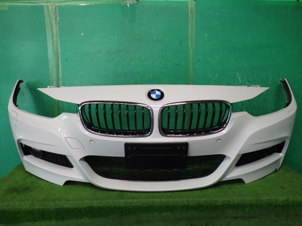 BMW320i[F31前期]Mスポーツ フロントバンパーの画像1