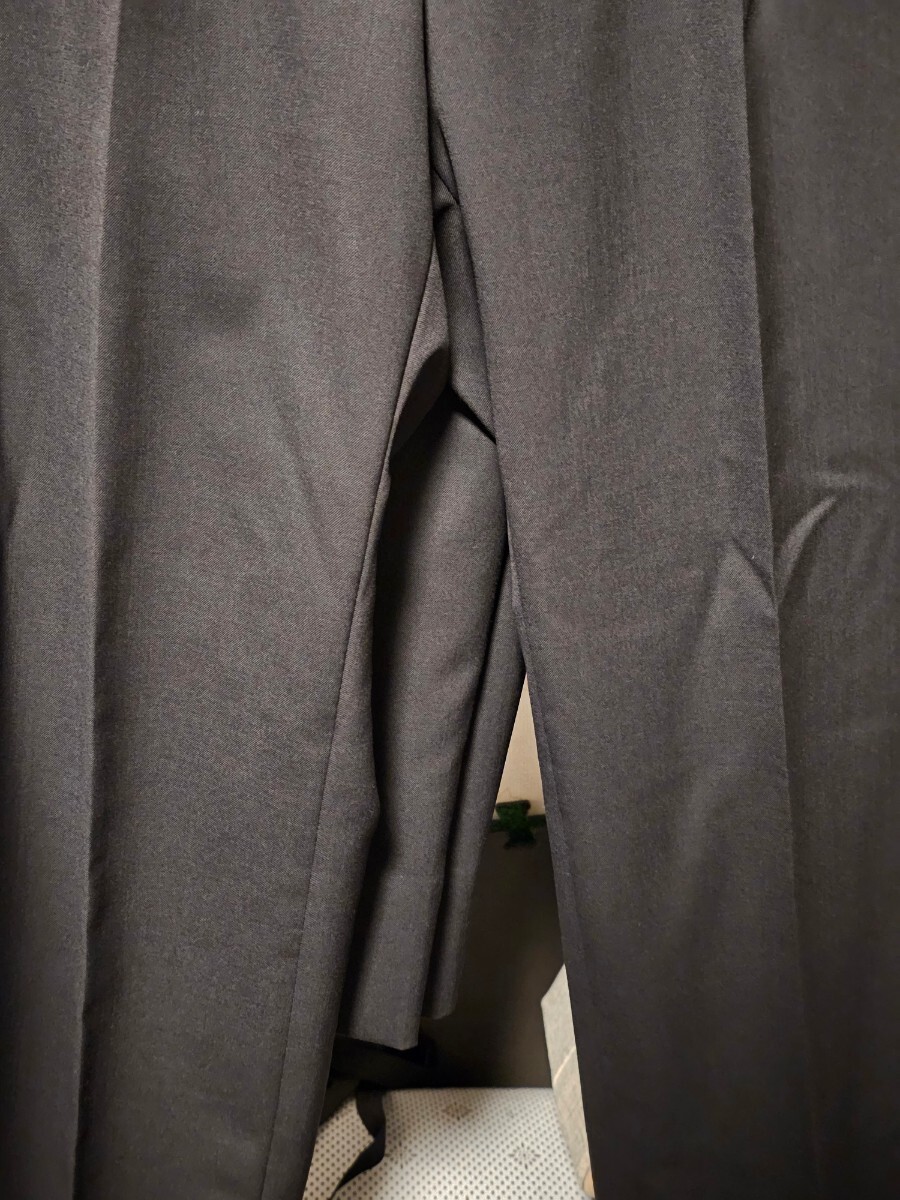 AOKI 定価 69800円 ツーパンツ オールシーズン スーツ 新品 スーツカバー付き 半額以下 無地 黒 A4_画像2