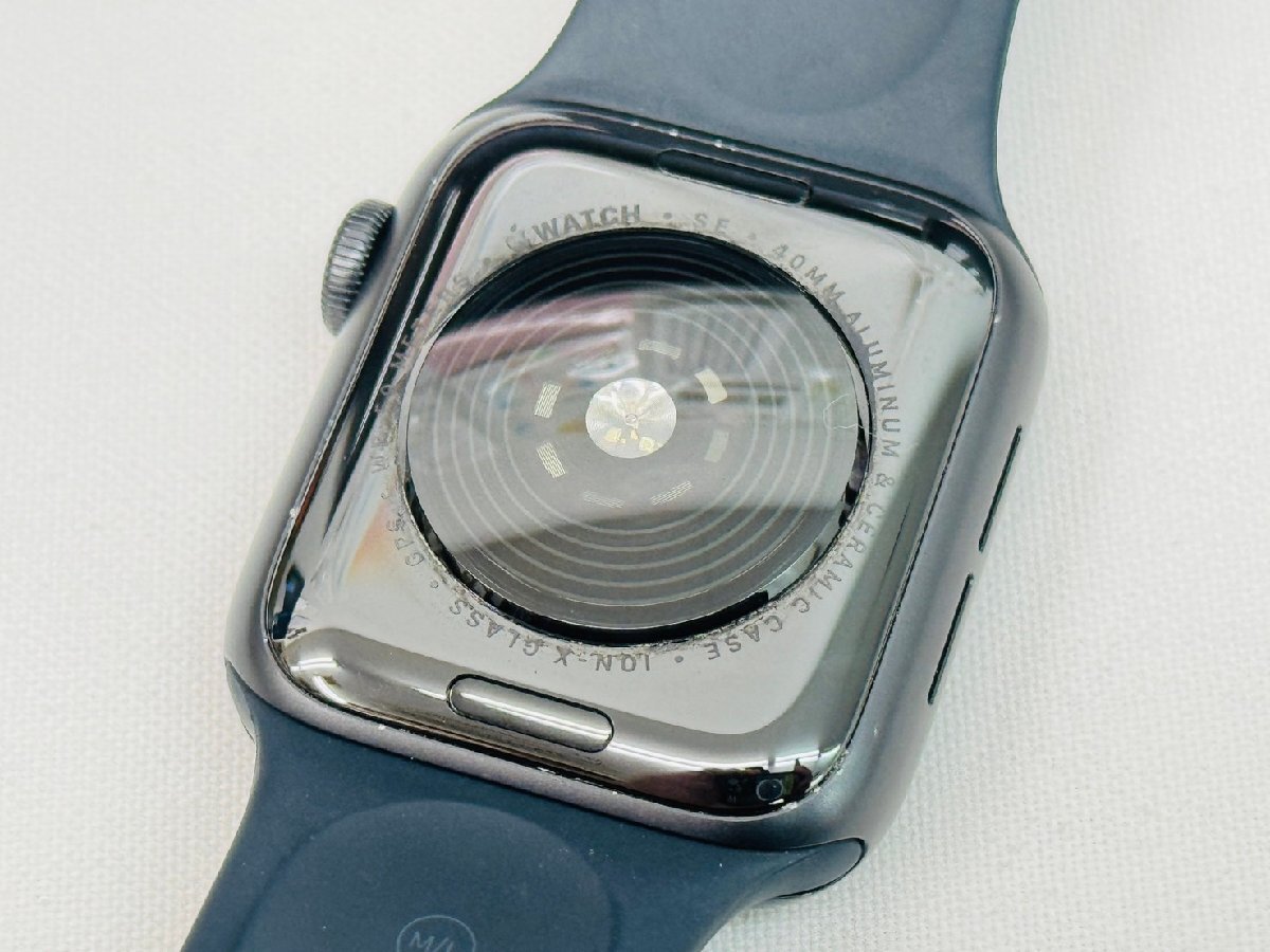 1円スタート アップルウォッチ Apple Watch SE 40ｍｍ GPS 32GB 初期化済 動作〇 充電ケーブル 付属 デジタル 時計 A2351 黒 ブラック_画像5