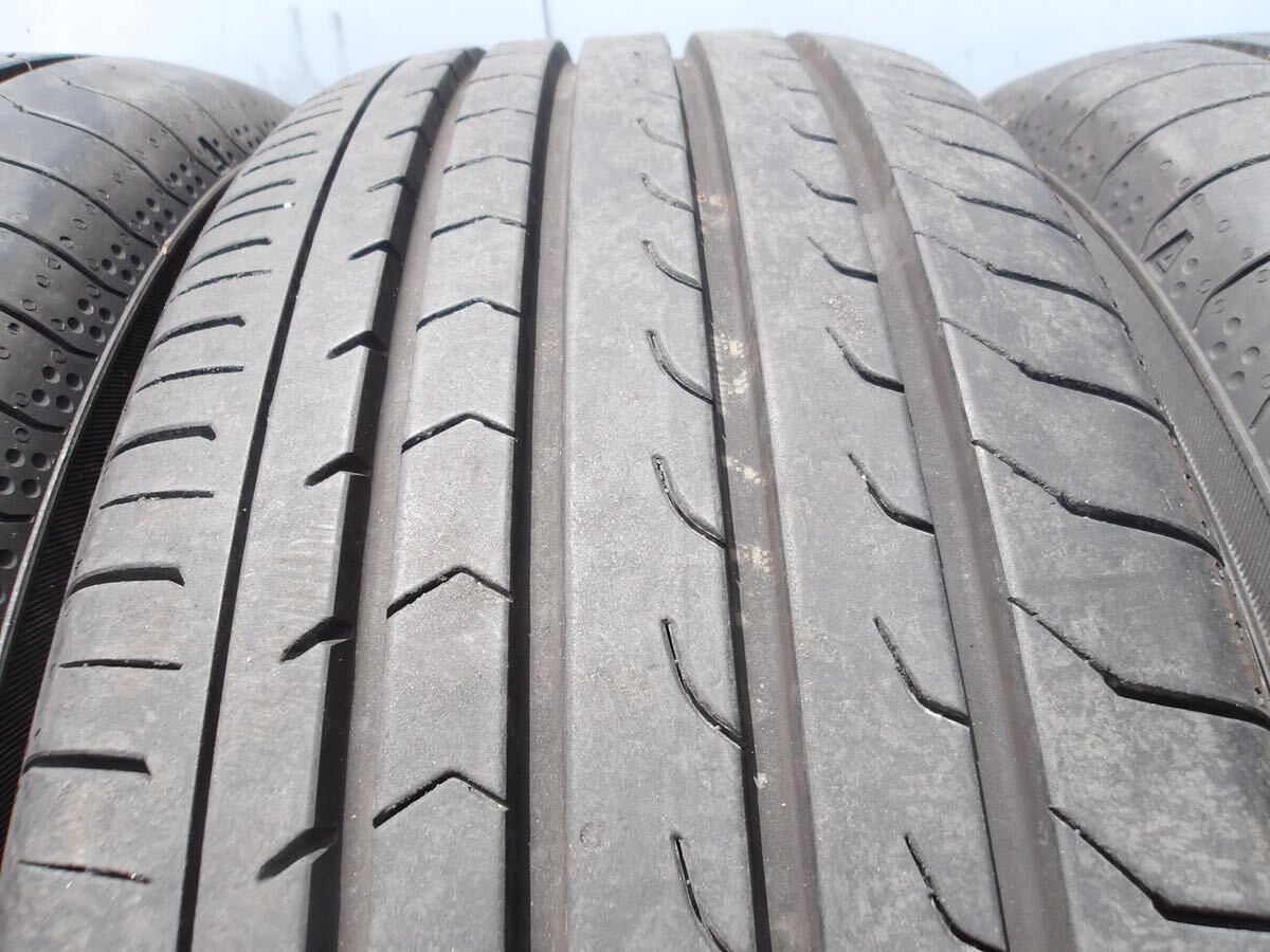 【即決送料無料] YOKOHAMA BLUEARTH RV-03 215/60r16. 4本セット2023年製 ★残9分山以上・バリ山の良品です！★の画像4