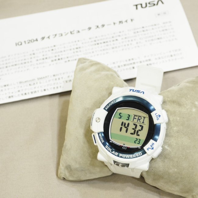 【即決保証付/耐圧検査済】TUSA IQ1204 DCソーラー リンク ソーラー充電 ダイブコンピューターの画像1