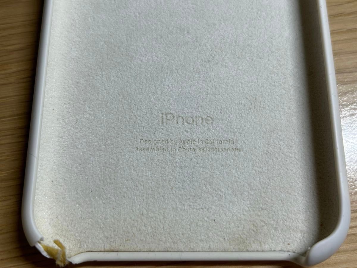 Apple 純正　シリコンケース　iPhone 11 ホワイト