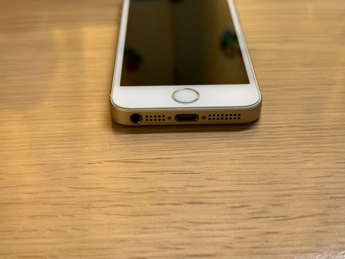 Apple iPhone SE 第1世代 64GB Gold ゴールド　SIMフリー　スマホ　バッテリー100%