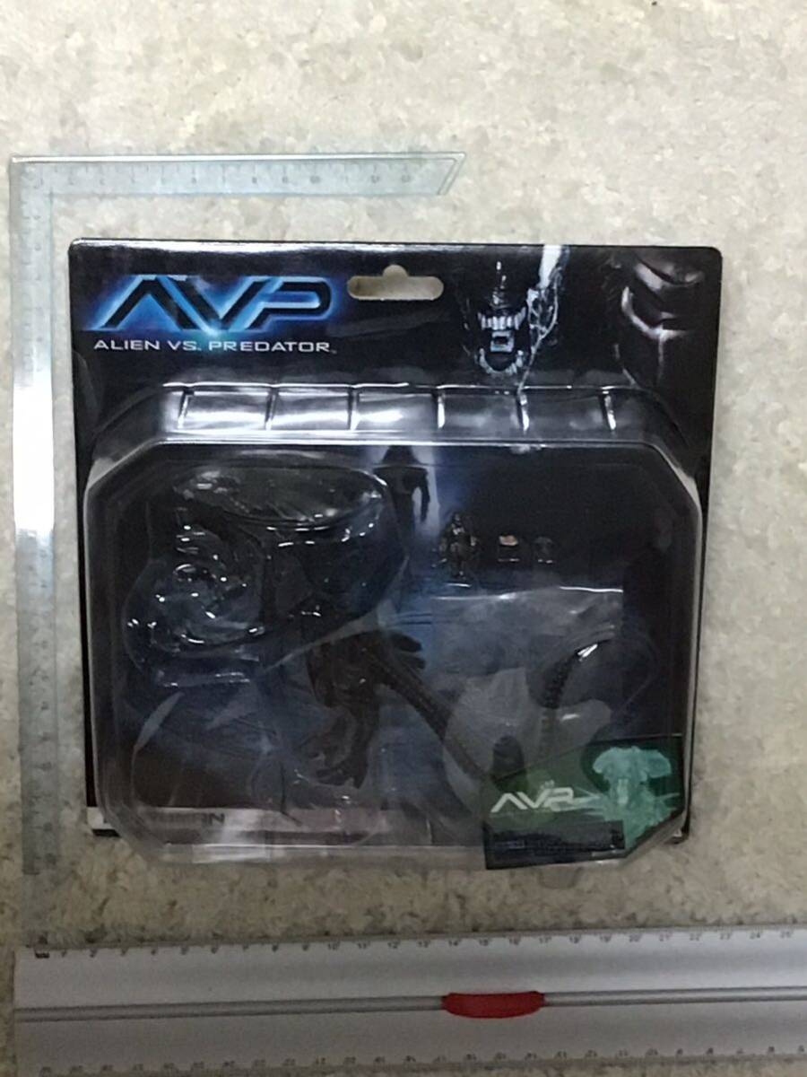  Alien Warrior &eg1|9 scale plastic model . Microman Alien ( Queen ). 2 piece set 