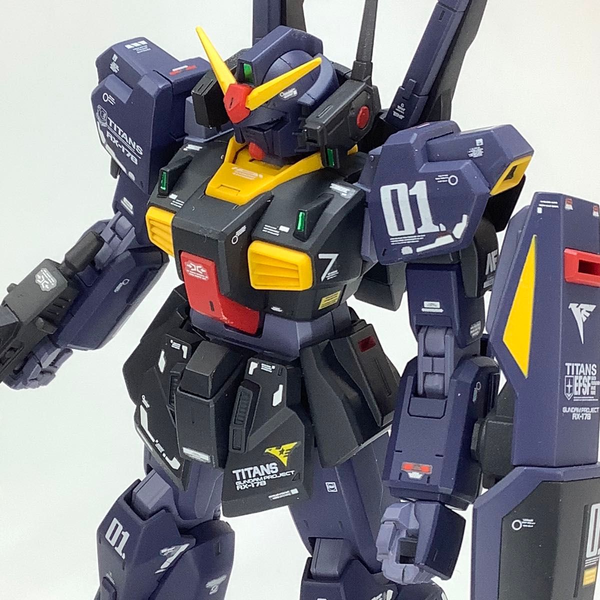 HGUC RX-178 ガンダムMk-Ⅱ【ティターンズ 仕様】　塗装済完成品