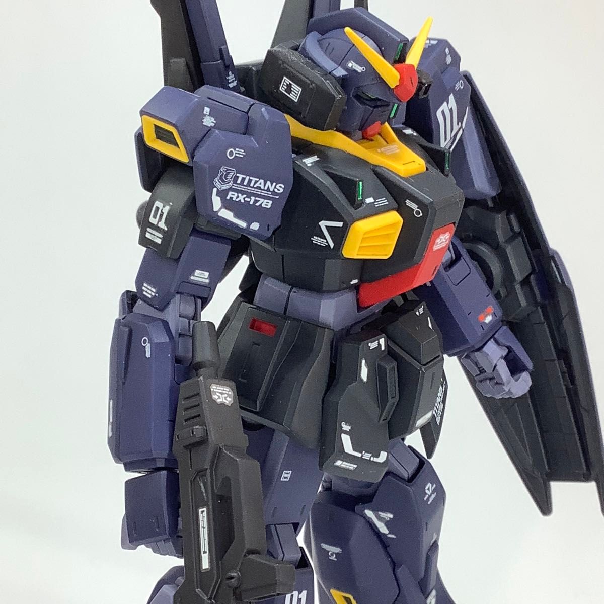 HGUC RX-178 ガンダムMk-Ⅱ【ティターンズ 仕様】　塗装済完成品