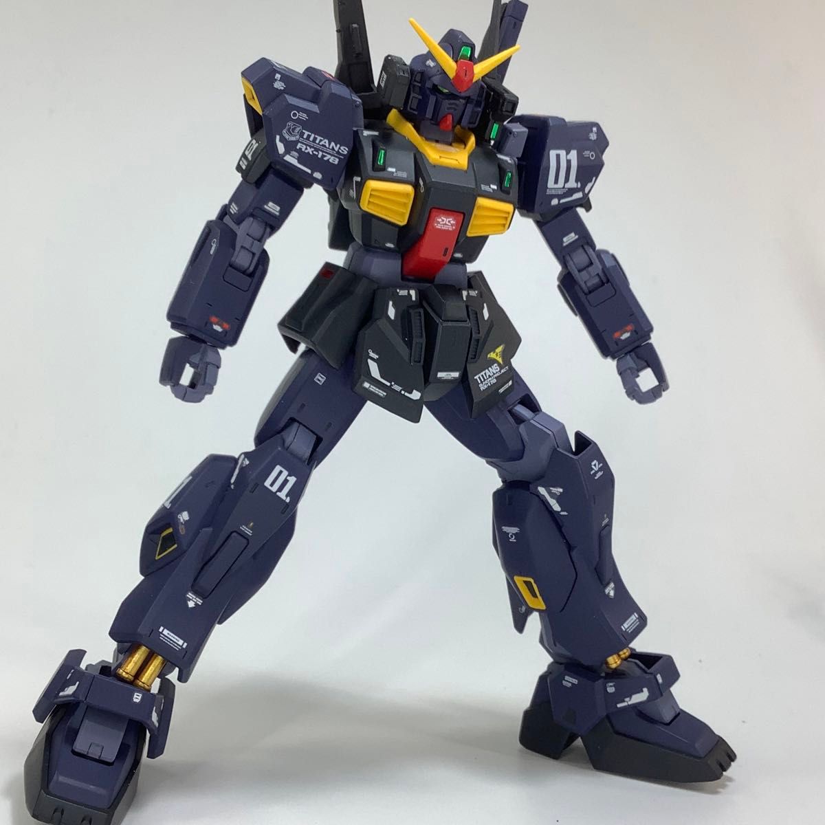 HGUC RX-178 ガンダムMk-Ⅱ【ティターンズ 仕様】　塗装済完成品