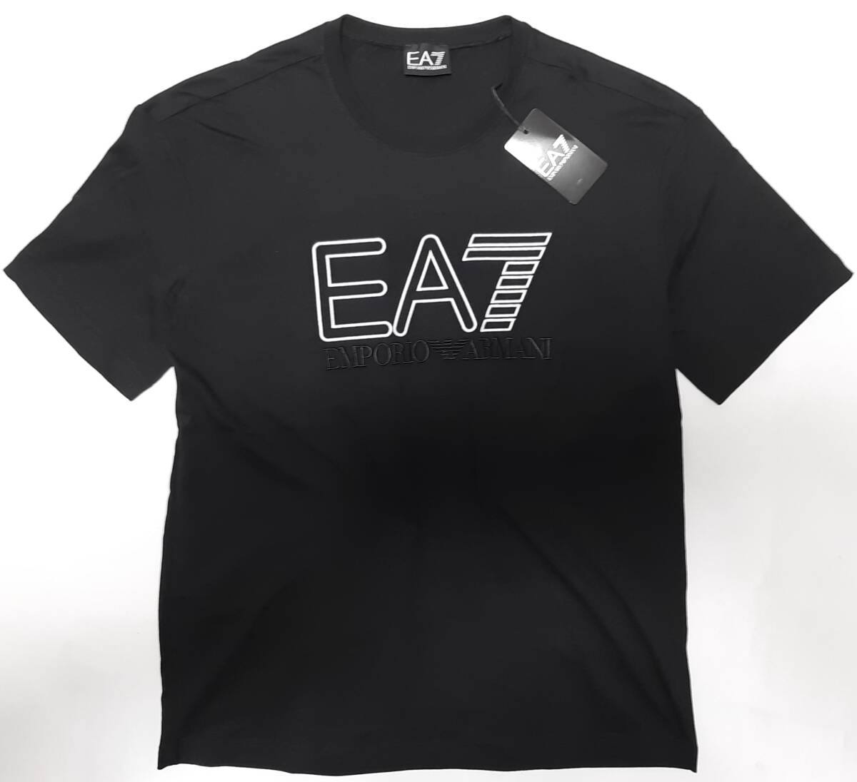 [新品] EA7 / EMPORIO ARMANI ビッグ刺繍ロゴ入り【メンズ・ジャージ半袖Tシャツ】◆2023年春夏モデル サイズ：L(50相当) ◆色：黒の画像1