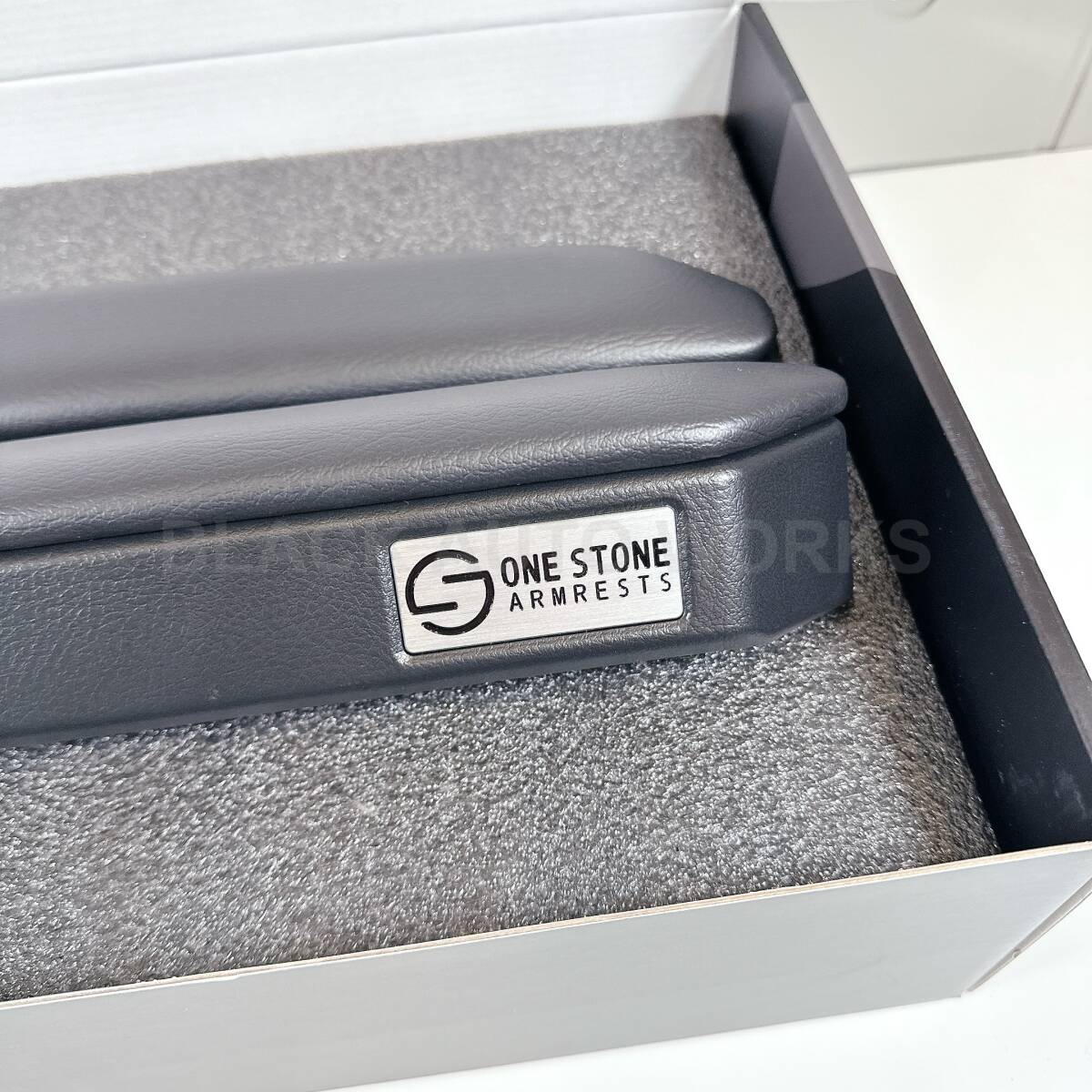 one stone armrests ランクル70 ワンストーンアームレスト one stone armrests ランクル70 ワンストーンアームレスト