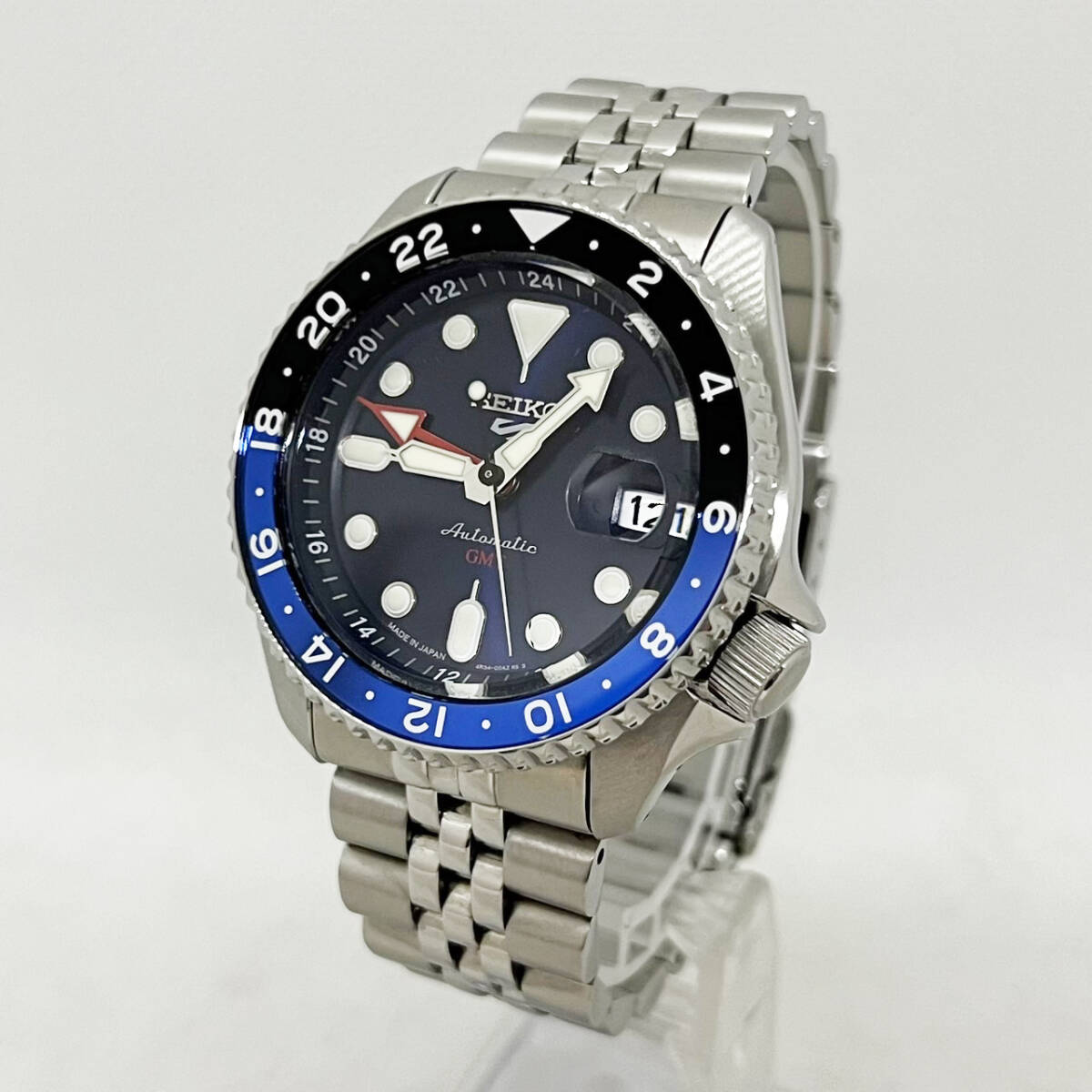 1円～★セイコー SEIKO 5スポーツ SKX Sports Style GMT SBSC003 腕時計★稼働品 極美品 裏スケ 自動巻き ケース 付属品付き E1305Z5N27_画像2