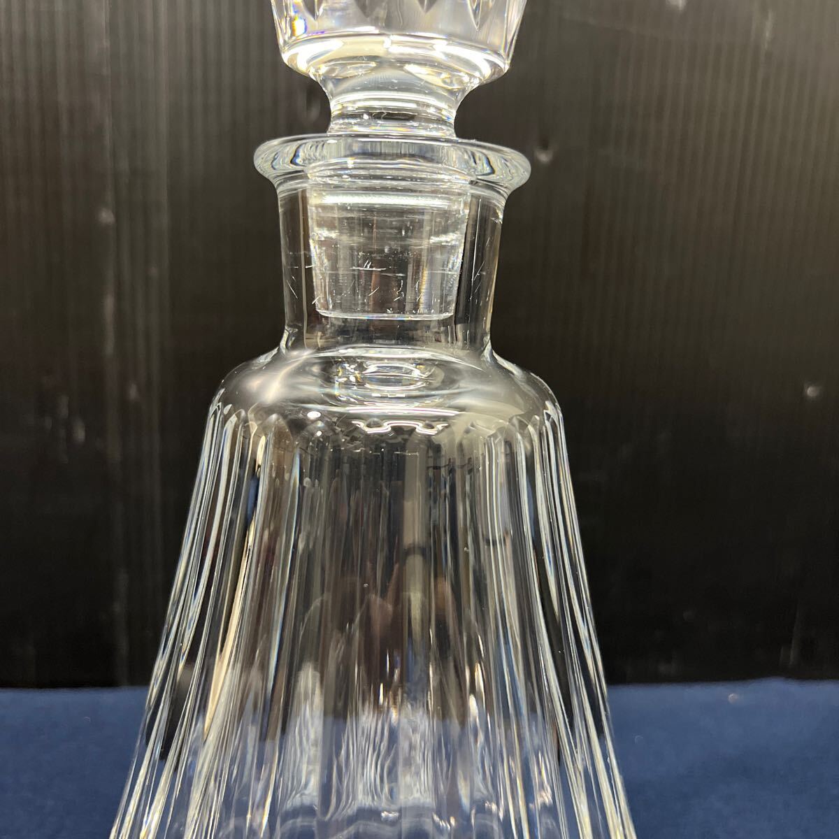 CAMUS カミュ コニャック Baccarat バカラ ボトル 空瓶 空ボトル デキャンタ クリスタルガラス 高さ約25.5×口径約3cm _画像3
