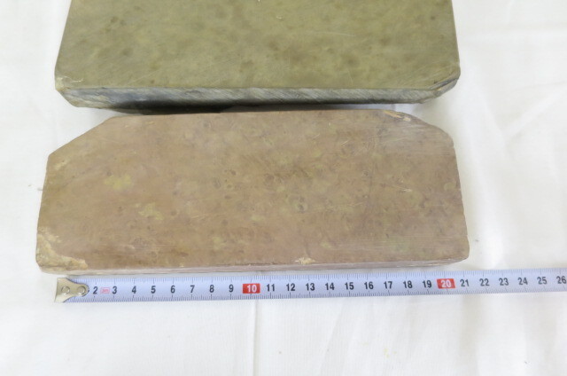 A. 天然砥石 砥石 ３個 総重量:約3.5kg まとめてセット 理容 床屋 大工道具 7005118011_画像5
