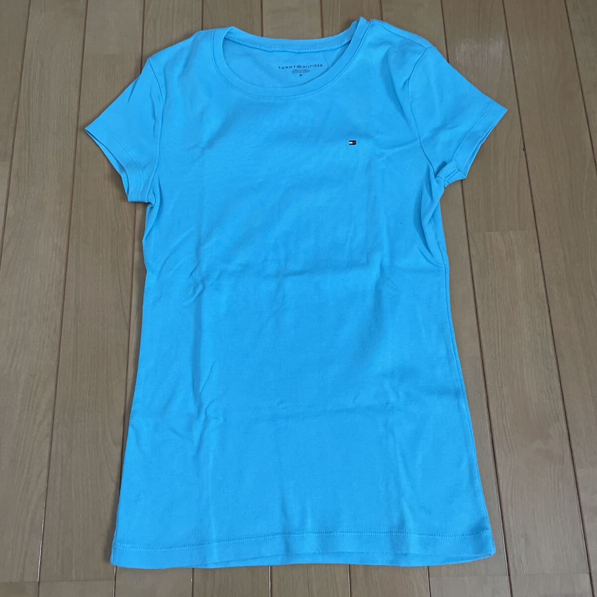 トミーヒルフィガー 半袖Tシャツ　ワンポイントロゴ　4枚セット　SからM まとめ売り_画像4