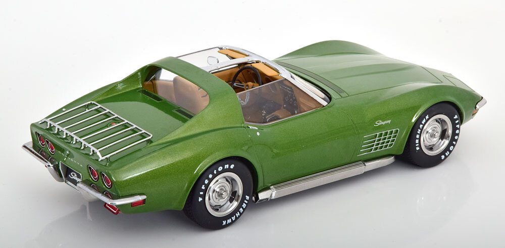 KK scale 1/18 Chevrolet Corvette C3 1972　ライトグリーン　ダイキャスト製　シボレー　コルベット_画像3