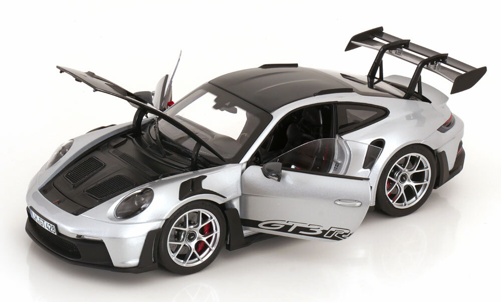 norev 1/18 Porsche 911 (992) GT3 RS 2022　シルバー　ポルシェ　ノレブ_画像3