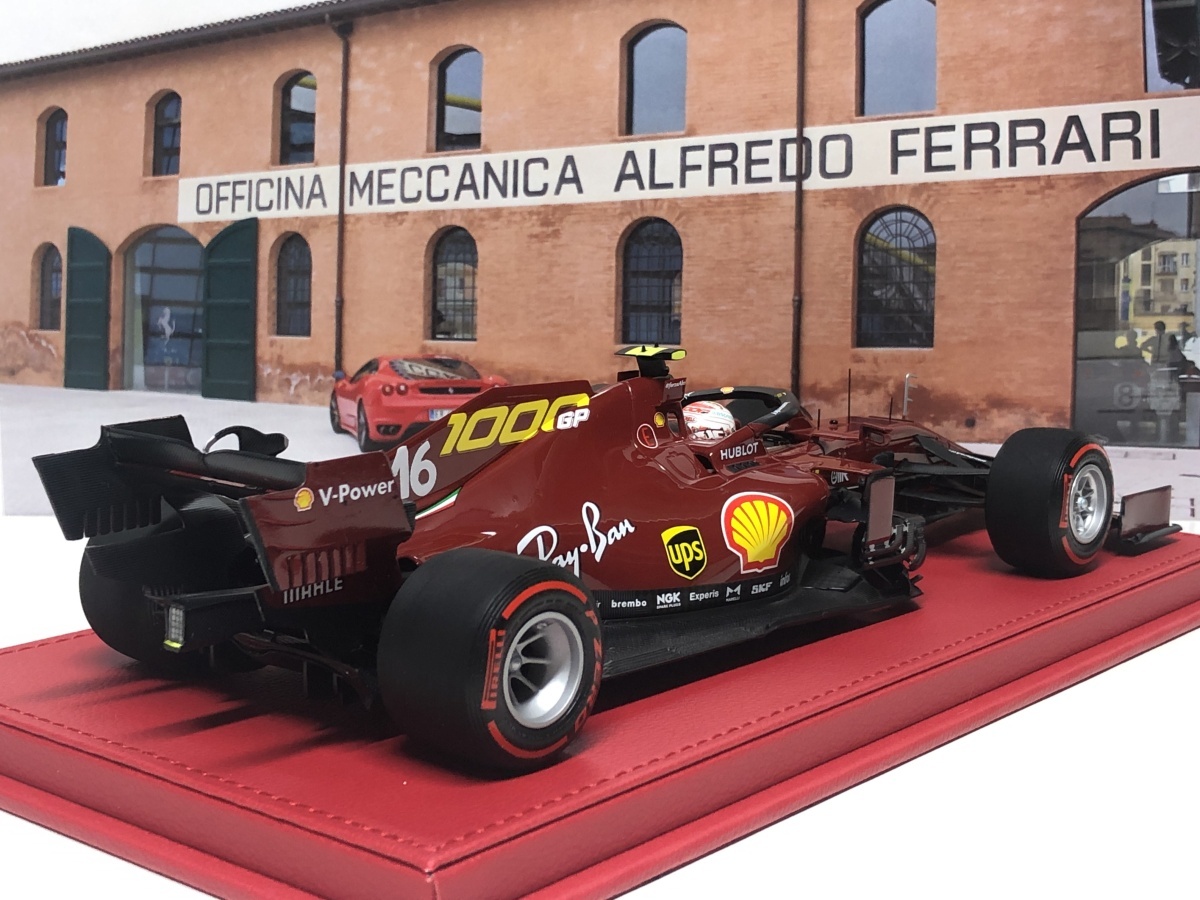 限定版　BBR Diecast 1/18 Ferrari SF1000 Gran Premio della Toscana フェラーリ ダイキャスト製　台座・ケース付　BBR161000DIE-21_画像2
