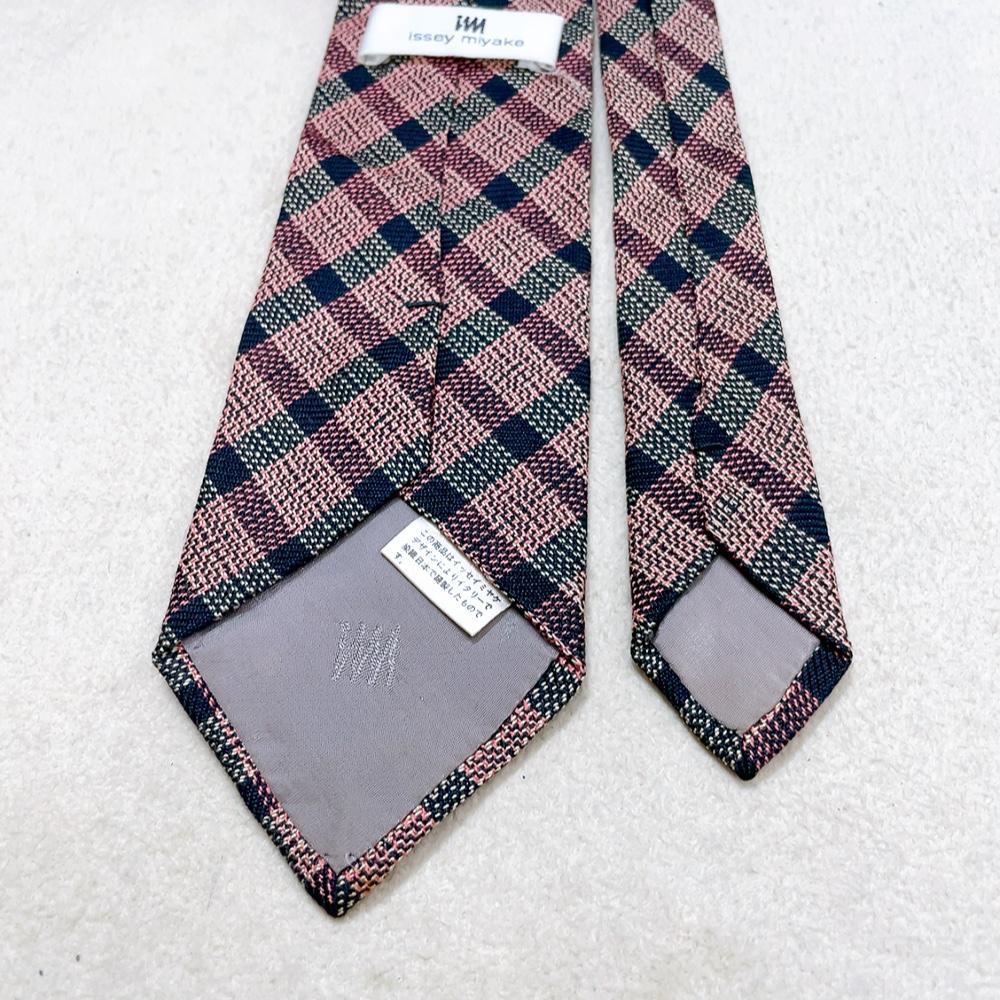 issey miyake Issey Miyake necktie silk 100% on goods men's office business suit feeling of luxury brand one Point Logo check M48