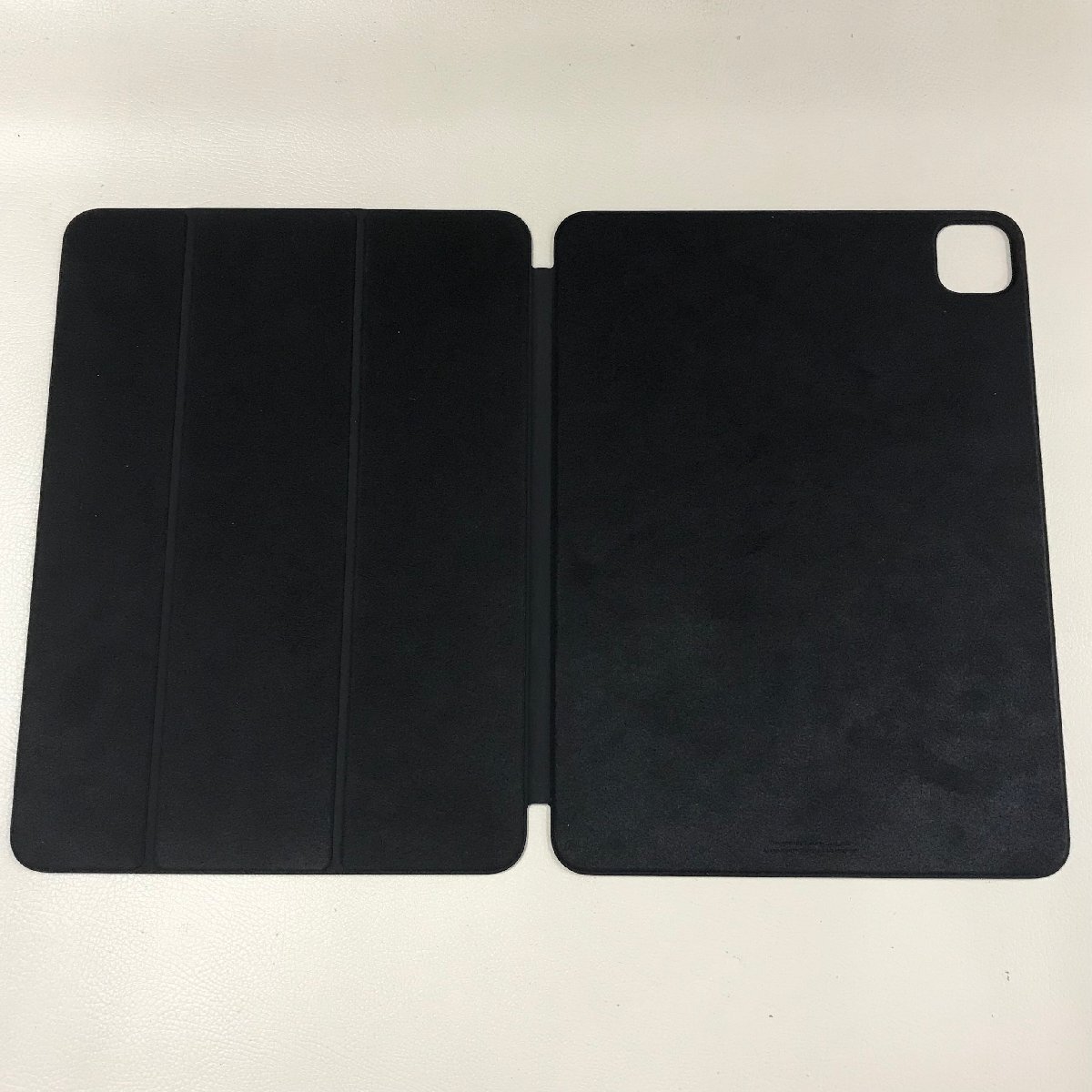 ☆良品/中古品☆アップル純正 11インチ iPad Pro（第4/3/2/1世代）用 Smart Folio ブラック MJM93FE/A_画像5