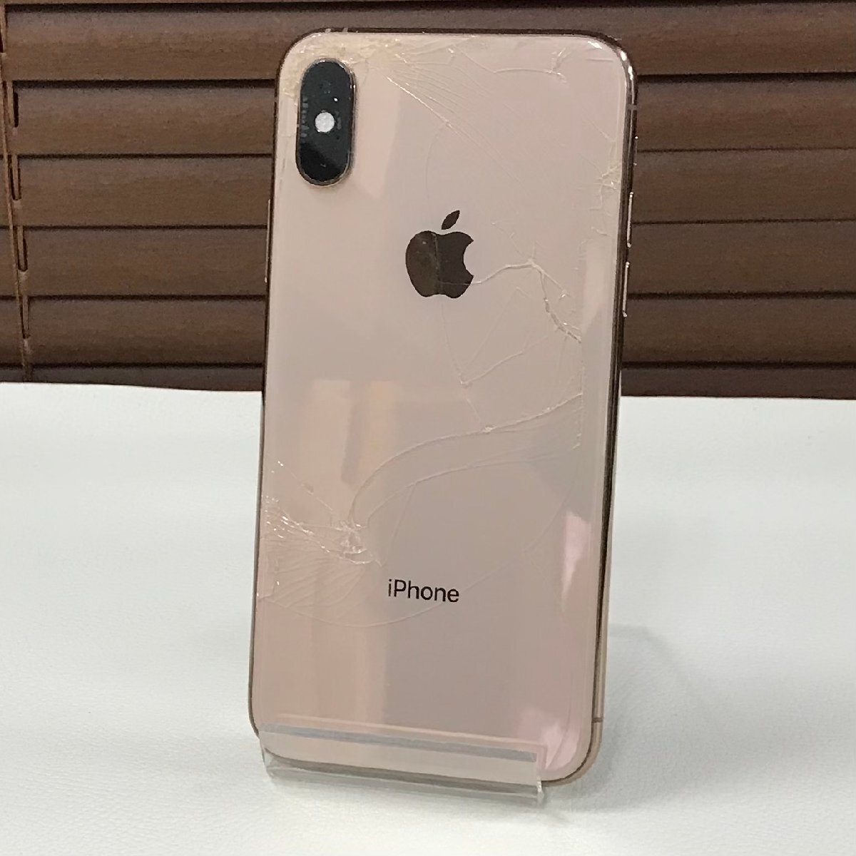 ☆ジャンク/割れ/中古品☆ SoftBank iPhone Xs 64GB MTAY2J/A ゴールド SIMロック解除済み 〇判定_画像2