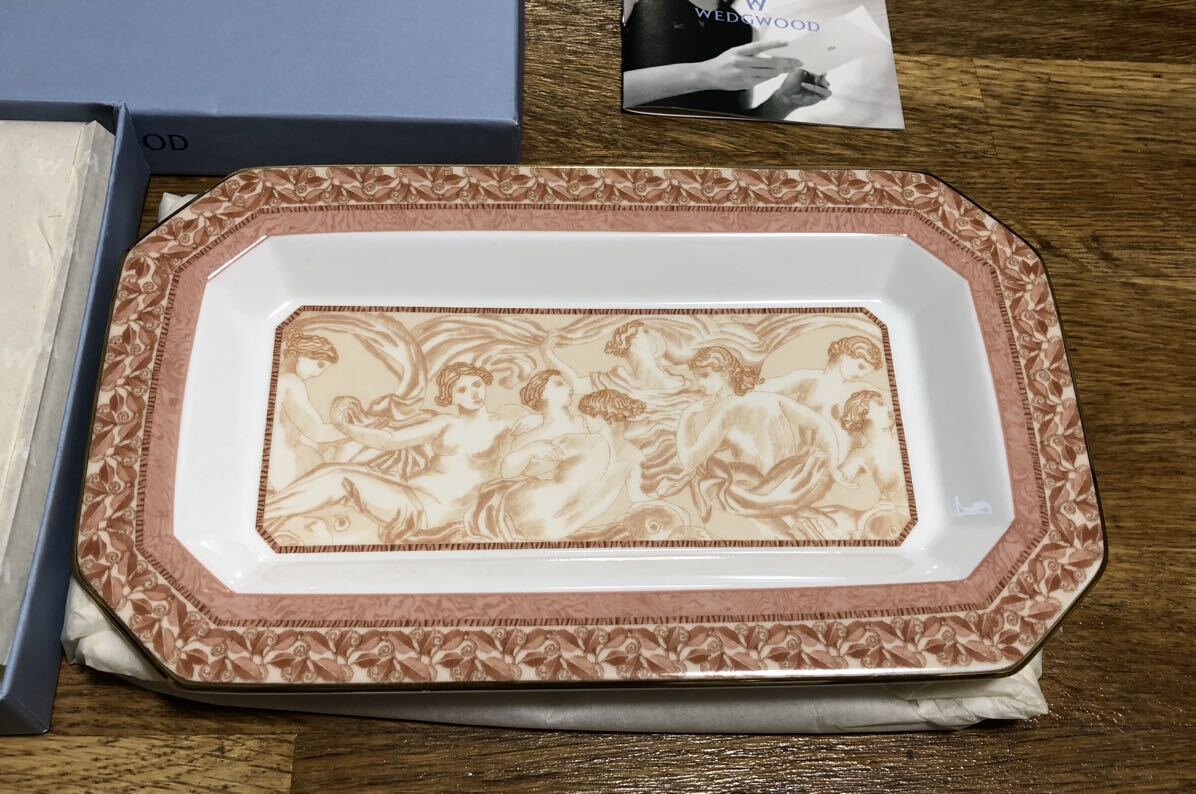 WEDGWOOD ウェッジウッド VENUS ビーナストレー　八角形皿　女神　箱&栞付き　保管品 横幅21cm 縦12.2cm 高さ1.5cm程度_画像2