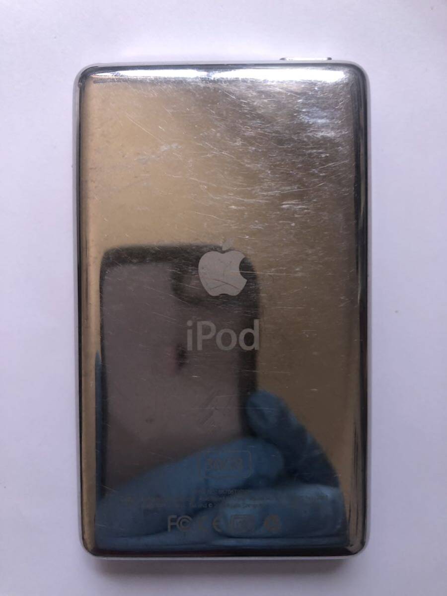 iPod classic 30GB 5.5世代歴代最高音質 新品バッテリー交換済み 左右音出し OKの画像4