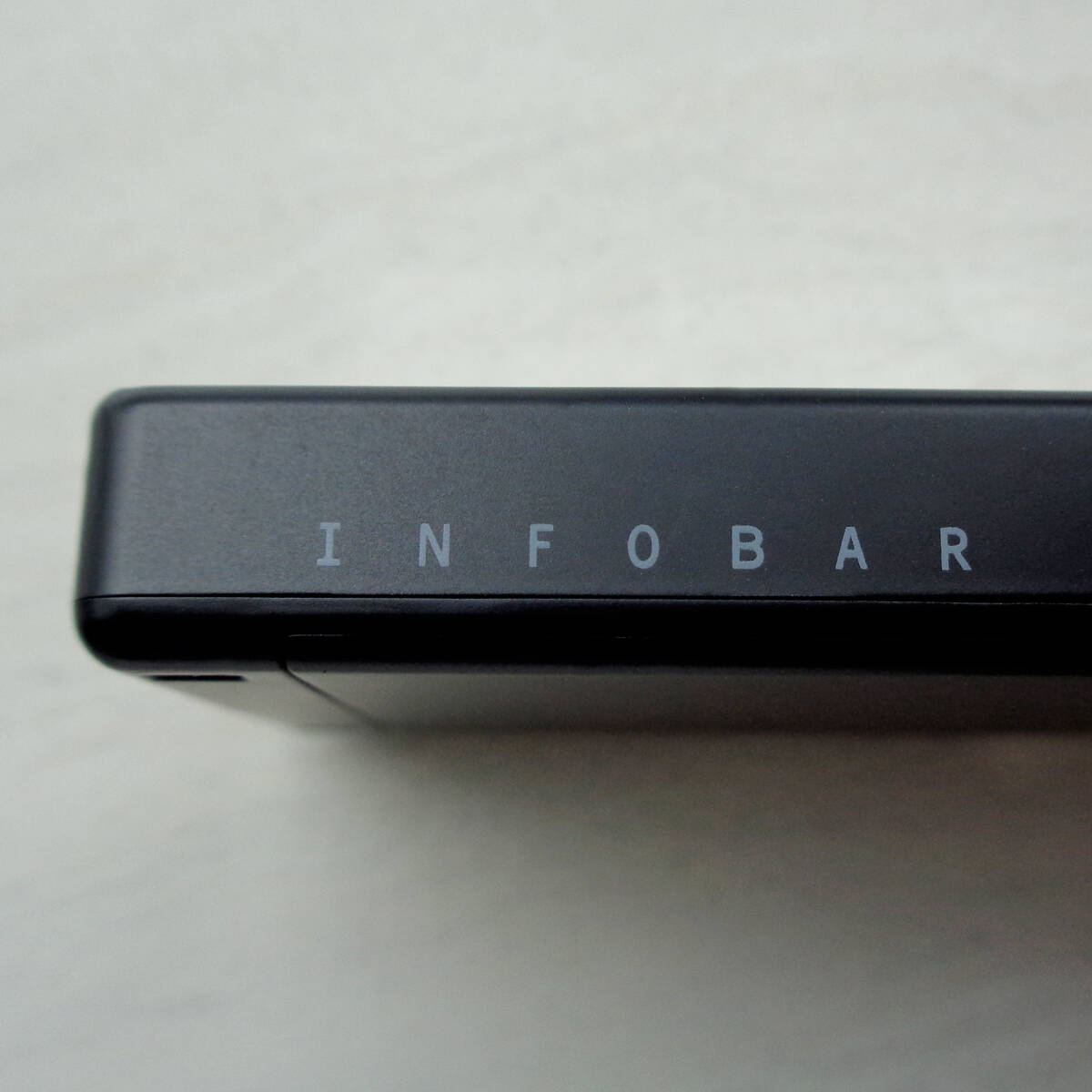 美品モックアップ 初代 au INFOBAR (インフォバー) イチマツと 美品モックアップ 初代 au INFOBAR (インフォバー) イチマツと