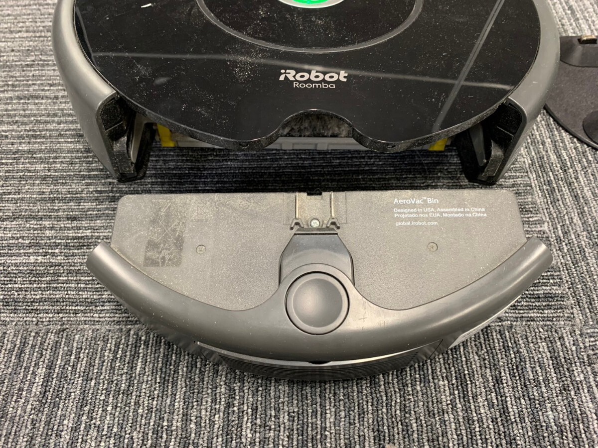 北山4月No.180 掃除機 iRobot Roomba ルンバ アイロボット ロボット掃除機 通電確認済み 動作未確認 家電_画像4