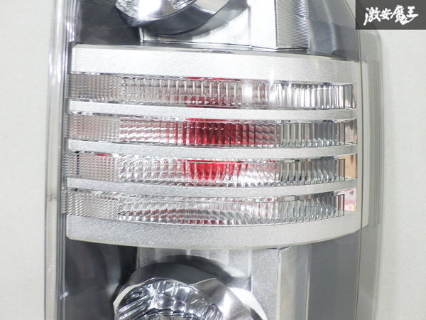 トヨタ 純正 ZRR70W ZRR75W 70 ヴォクシー 前期 LED テールライト テールランプ テール 右 右側 運転席 ICHIKOH 28-199 即納の画像3