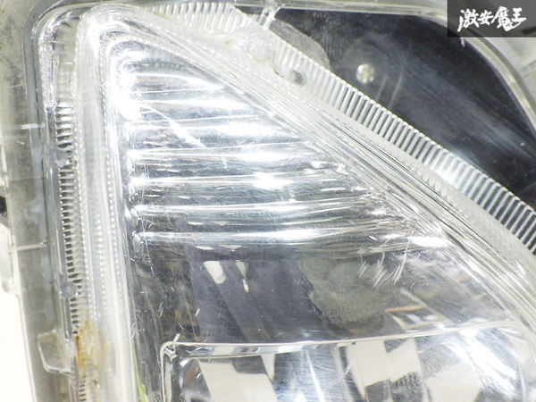 点灯確認済み！！ トヨタ 純正 ZVW50 プリウス 前期 LED フォグライト フォグランプ 右 右側 運転席 KOITO 47-83 即納の画像2