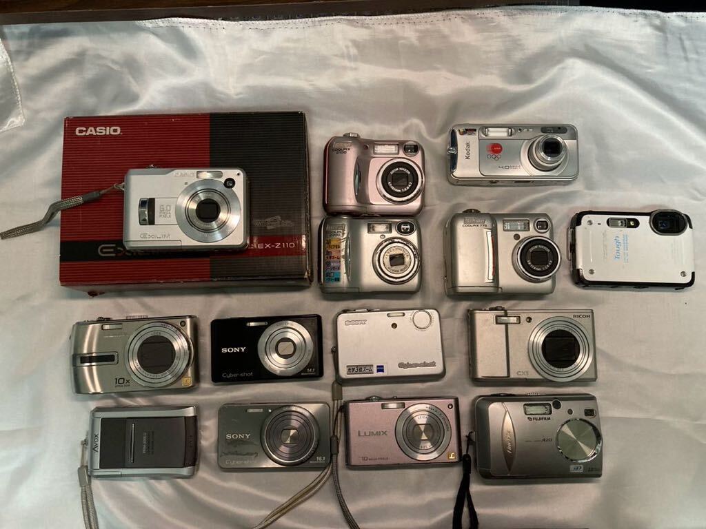 まどめ売りデジタルカメラ CASIO Canon Panasonic EXILIM FUJIFILM RICOH 14台デジタルカメラまとめ_画像1