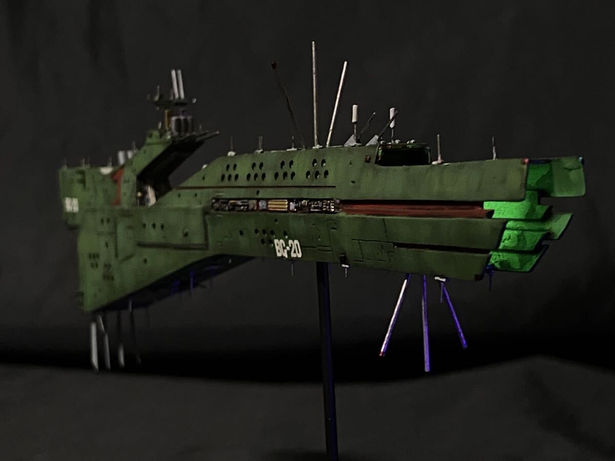 銀河英雄伝説　1/5000 アルバクリエイツ イゼルローン駐留艦隊分艦隊旗艦「アガートラム」　バーミリオン星域会戦時(緑色) 艦船模型完成品_エンジンはブラックライトで発光します
