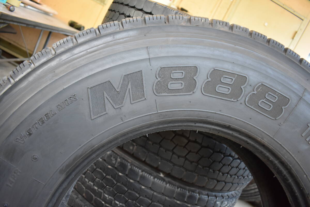 送料無料 11R22.5 BRIDGESTONE M888 2022 年製 2本セット 残り溝9mm～10mm_画像7