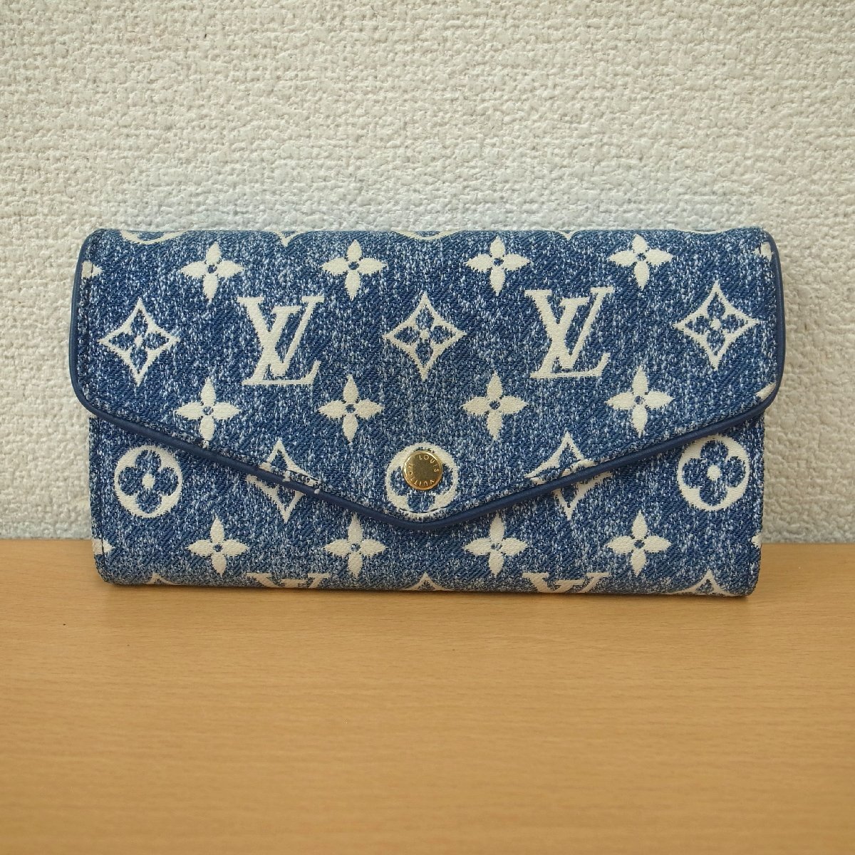 5168T 【本物保証】 LOUIS VUITTON ルイヴィトン　ポルトフォイユ・サラ　モノグラム ジャガード デニム　M81183　二つ折り長財布　RFID_画像2