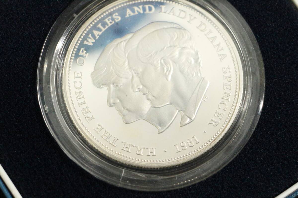 1981年　チャールズ皇太子 ダイアナ妃 御成婚記念 銀貨 プルーフコイン Royal Mint 元ケース付き　_画像3