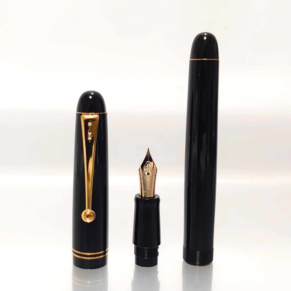超美品 パイロット PILOT 万年筆 CUSTOM カスタム 67 ブラック 14K 585 5 F GOLD ゴールド 日本製 MADE IN JAPAN 筆記具 文具 Fountain Penの画像5