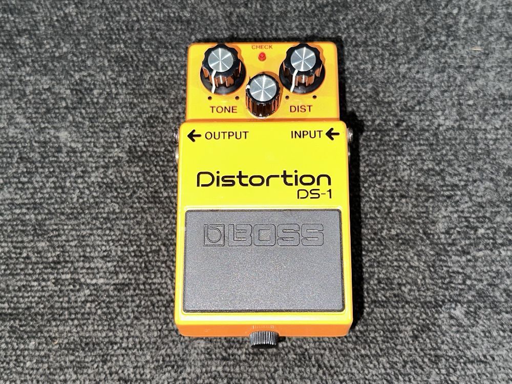 37●〇 日本製 BOSS DS-1 Distortion ギターエフェクター ディストーション / ボス made in japan 〇●の画像1