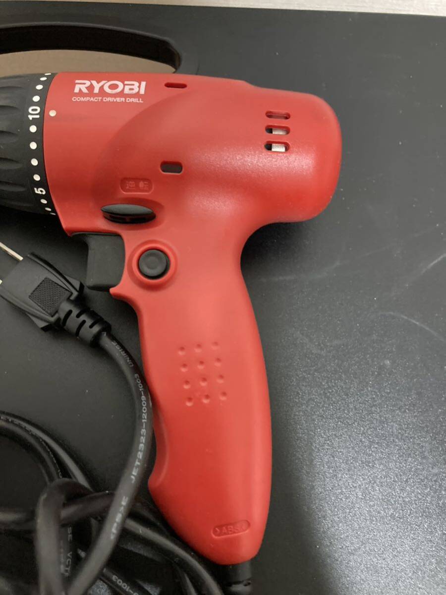 ※動作確認OK品 リョービ RYOBI 電動ドリル ドライバードリル FDD-1010KT 先端工具セット 電動工具 さ電動ドライバドリル の画像4