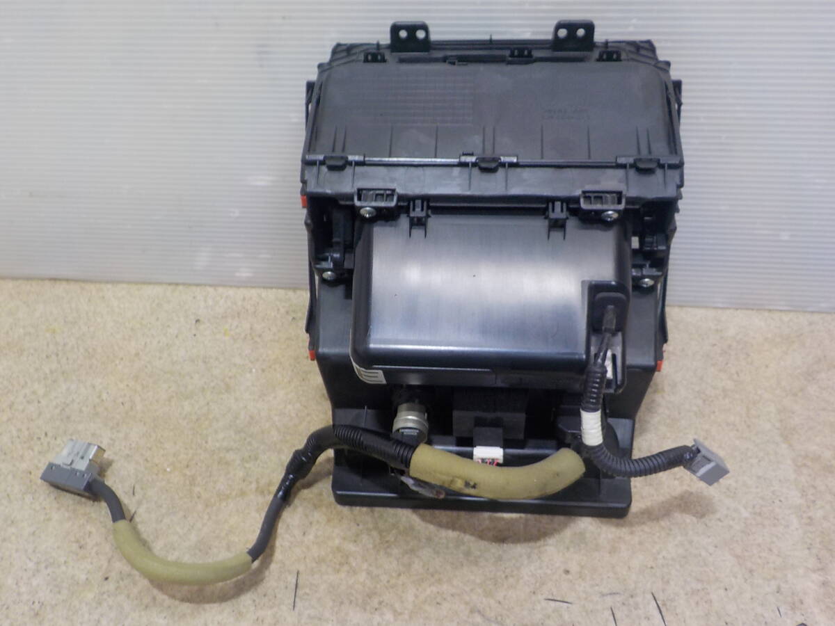 60421 HHC39 L*CR-Z ZF1* case 12V power supply other center console * Honda ZF2 CRZ including in a package un- possible 