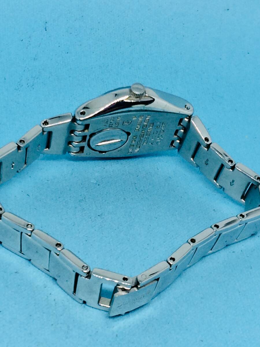 (G26)スイス(*'▽')・スウォッチ（電池交換済み）シルバー・レディス腕時計USED（送料全国一律185円）素敵な時計です。_画像8