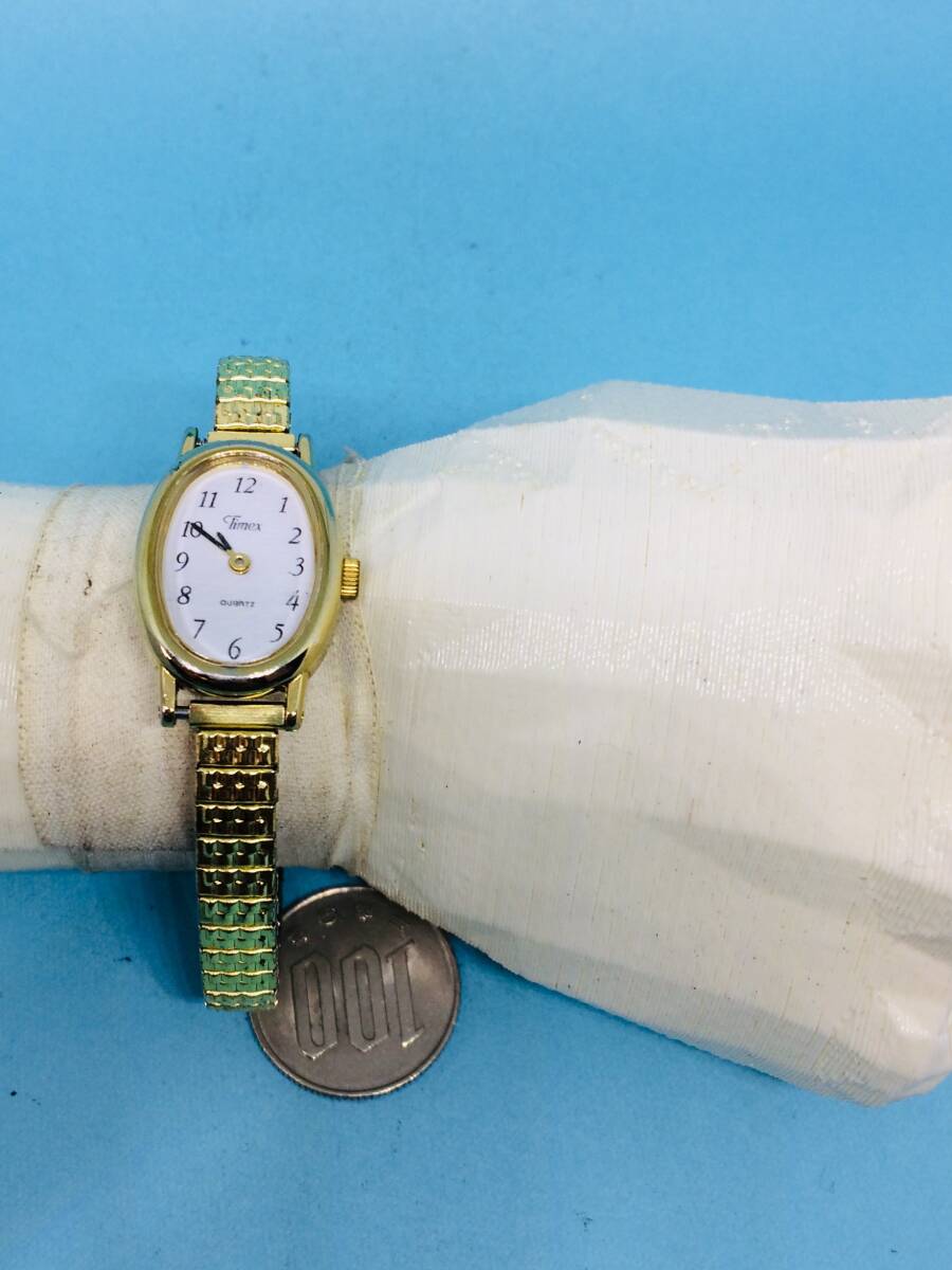 (G30)USA(*'▽')TIMEX・タイメックス（電池交換済み）ゴールド・レディス腕時計USED（送料全国一律185円）おしゃれな時計です。_品のある2針です。