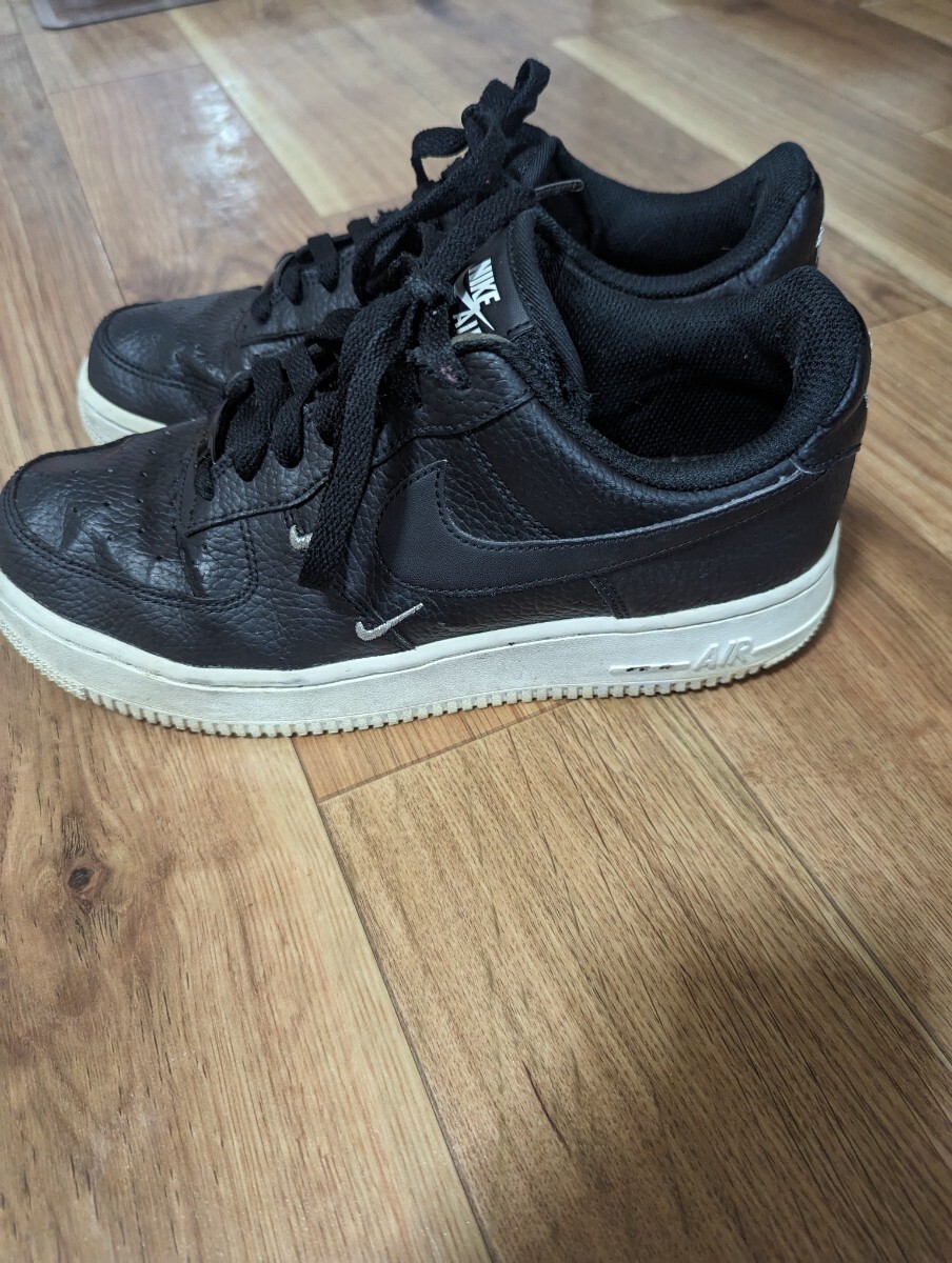 【中古品】 NIKE ナイキエアフォースワン　エアフォース1　AF1 レディーススニーカー　25センチ_画像2