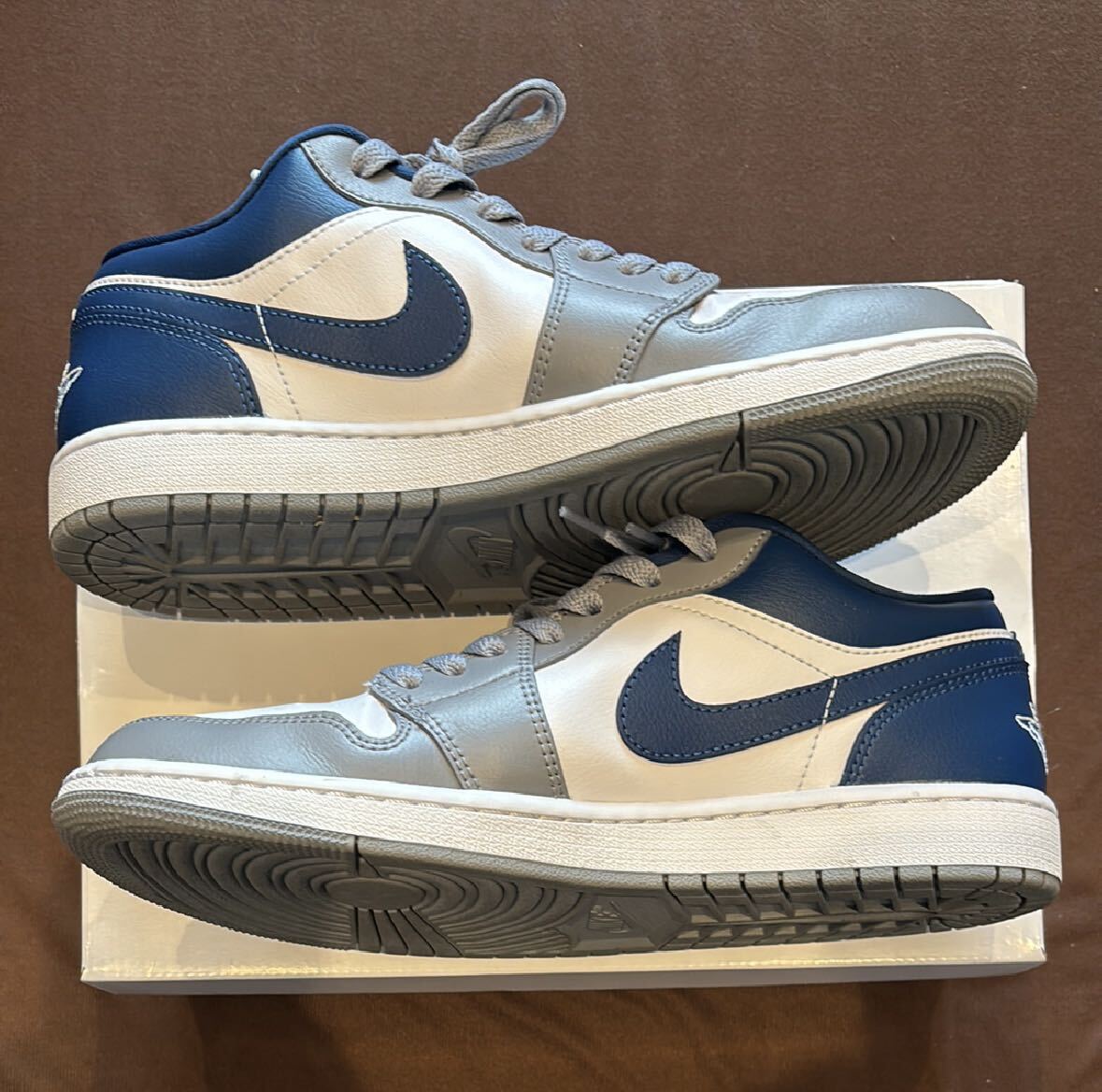 NIKE WMNS AIR JORDAN 1 LOW Grey and Blue 27.5cm 美品 ウィメンズ エアジョーダン1 ロー グレー　ブルー ナイキ_画像2