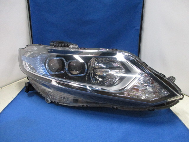 ホンダ　JADE/ジェイド　FR4　前期　右ライト/右ヘッドライト　LED　純正　STANLEY　W2345　【J1】　244111_画像1