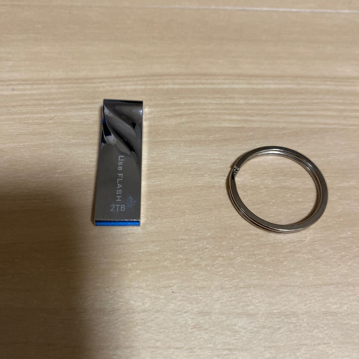 USB フラッシュドライブ 2TB USB 3.0 Lightning 2TB 高速転送 USB フラッシュドライブ 防水 防塵 耐衝撃
