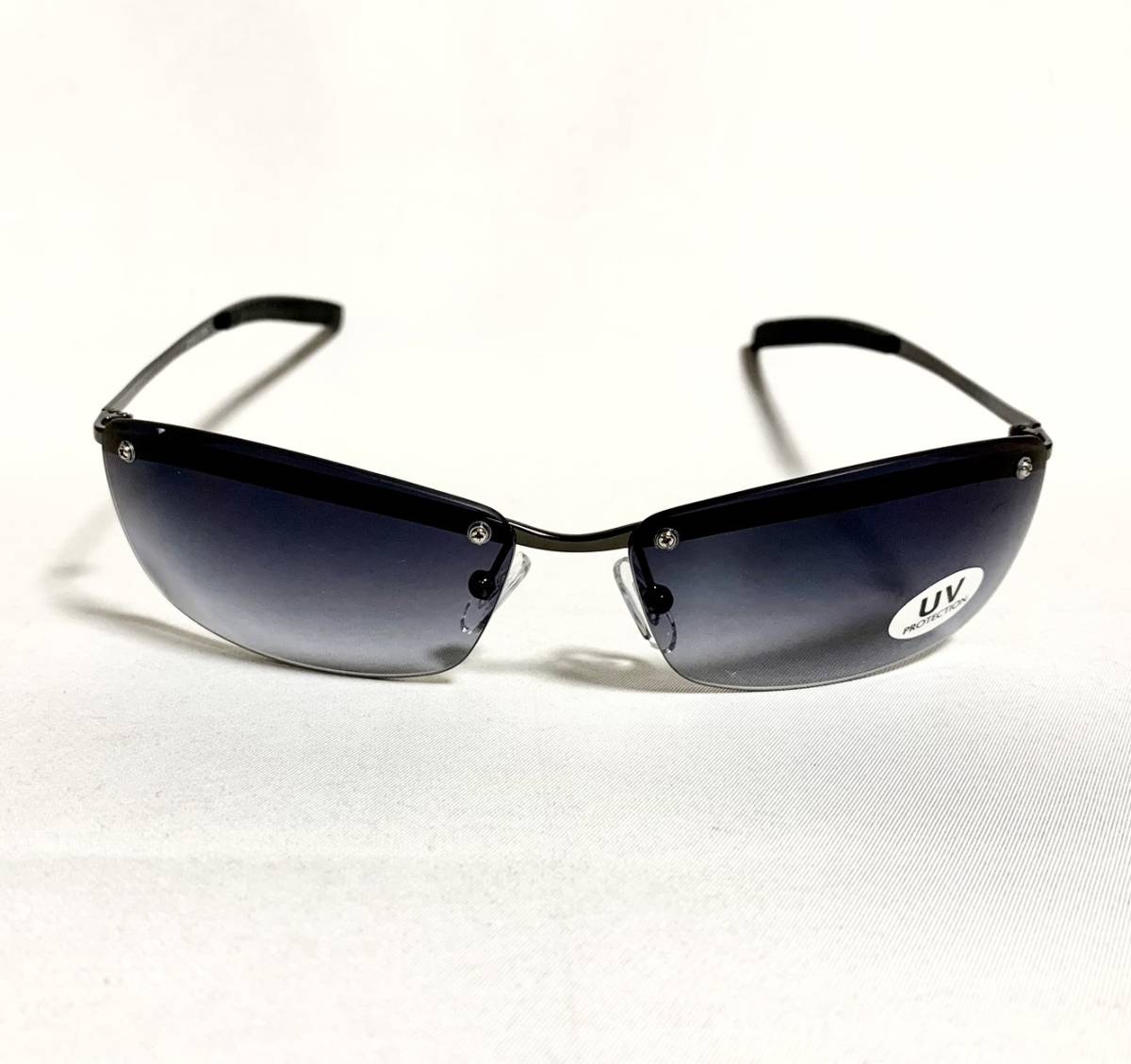 2112-3 アイブロー スモークハーフ レンズ ベッカムモデル かっこいいサングラス 再販 メンズサングラス サングラスギフト_画像2