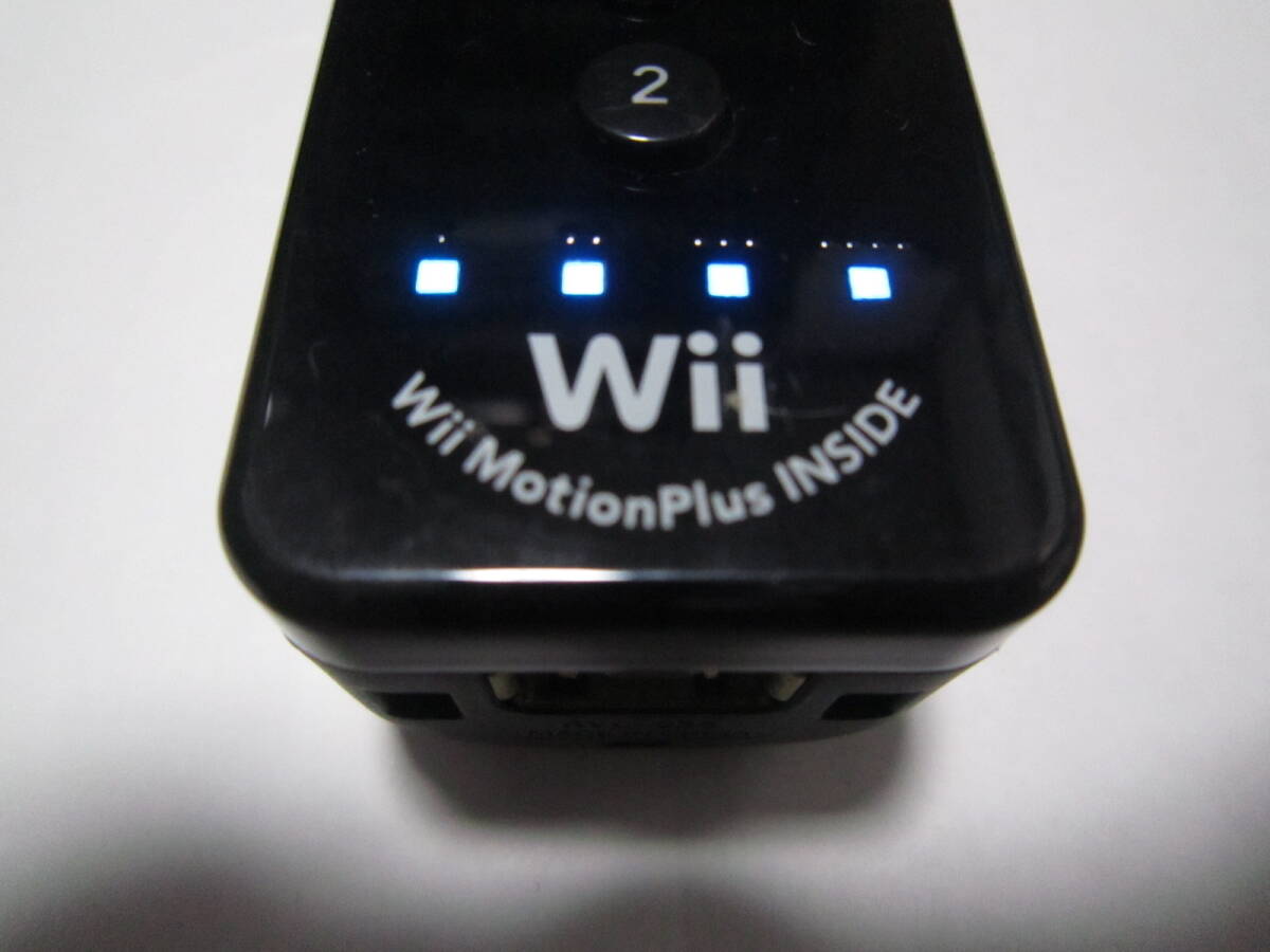 Wii リモコン モーションプラス シリコンカバー付 4個 白 黒 赤 ＋ ヌンチャク 赤 黒 ストラップ 動作確認済の画像7