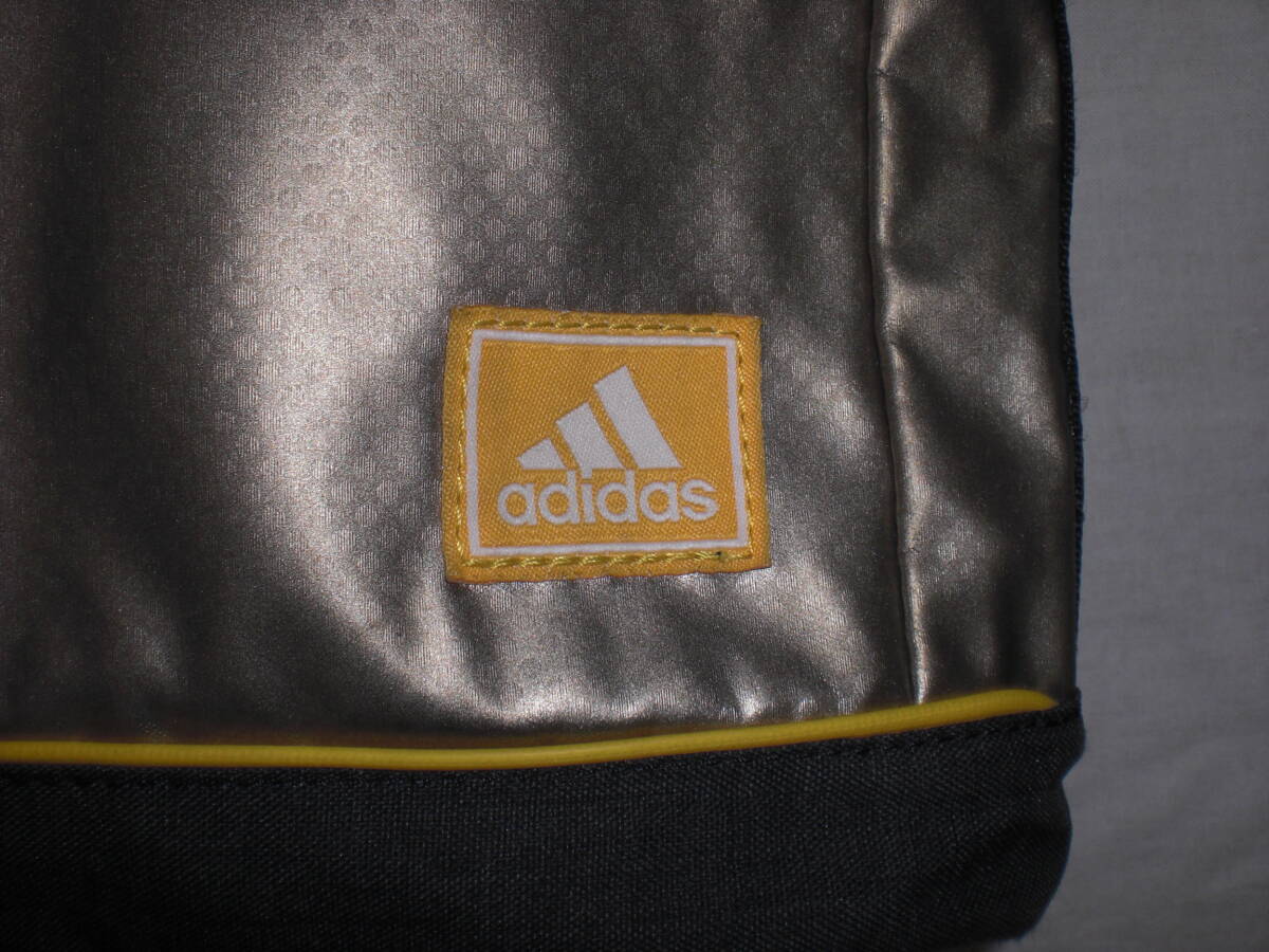  Adidas * Gold × black shoulder bag man and woman use USED