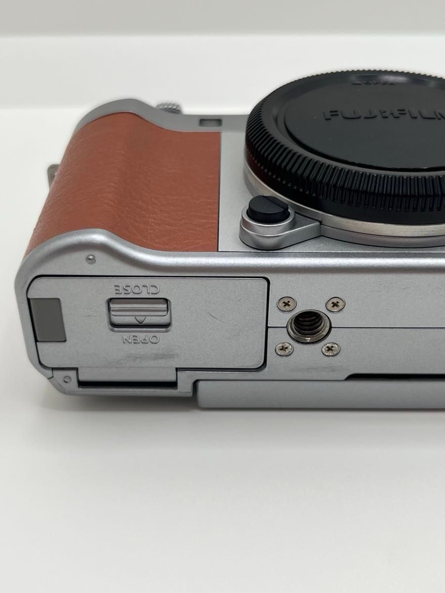 美品】FUJIFILM X-A5 ボディ (ブラウン) バッテリー&充電器 美品】FUJIFILM X-A5 ボディ (ブラウン) バッテリー&充電器