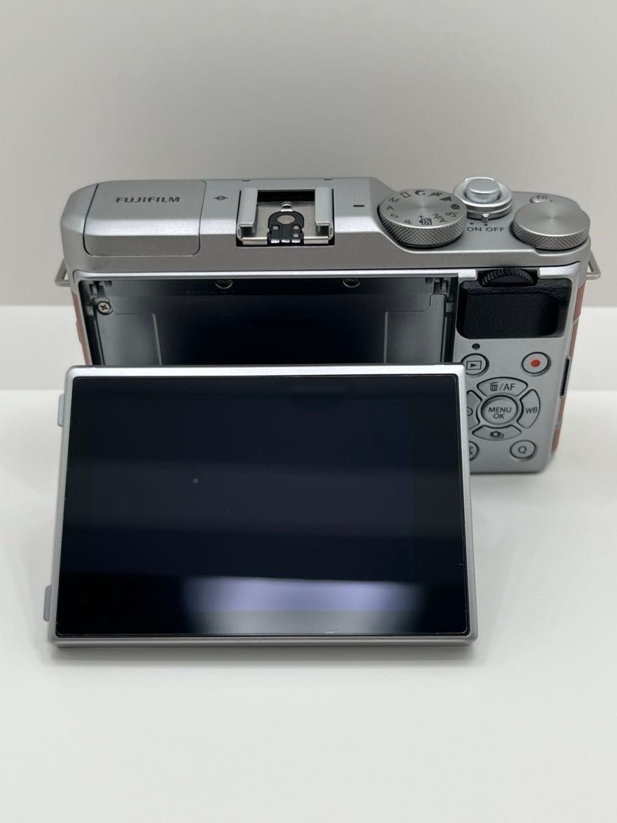 美品】FUJIFILM X-A5 ボディ (ブラウン) バッテリー&充電器 美品】FUJIFILM X-A5 ボディ (ブラウン) バッテリー&充電器