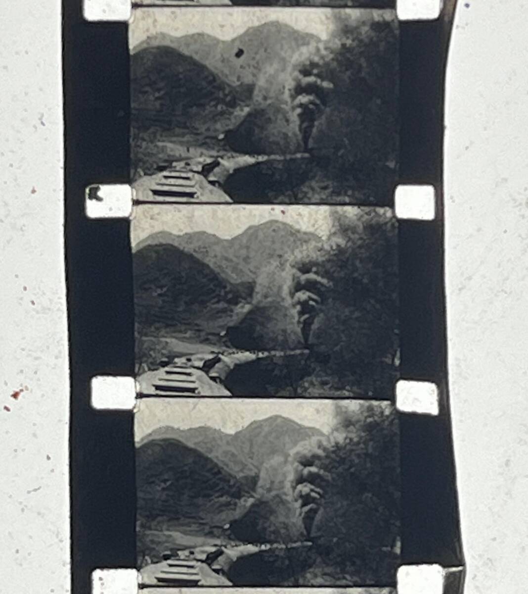 北京 映画 ●16mm フィルム 支那満洲中国資料戦前古写真鉄道古地図中国画古書茶道具拓本唐本切手拓本勲章封筒絵葉書銀貨斉白石天津紙幣真珠_画像9